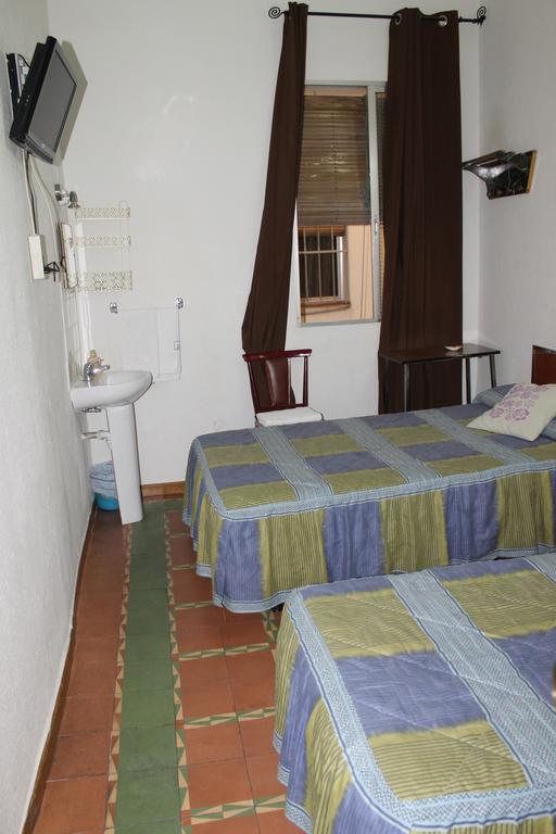 Hostal Xucar Madrid Chambre photo