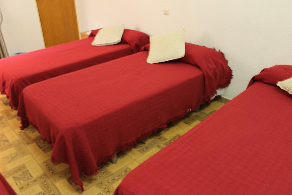 Hostal Xucar Madrid Chambre photo