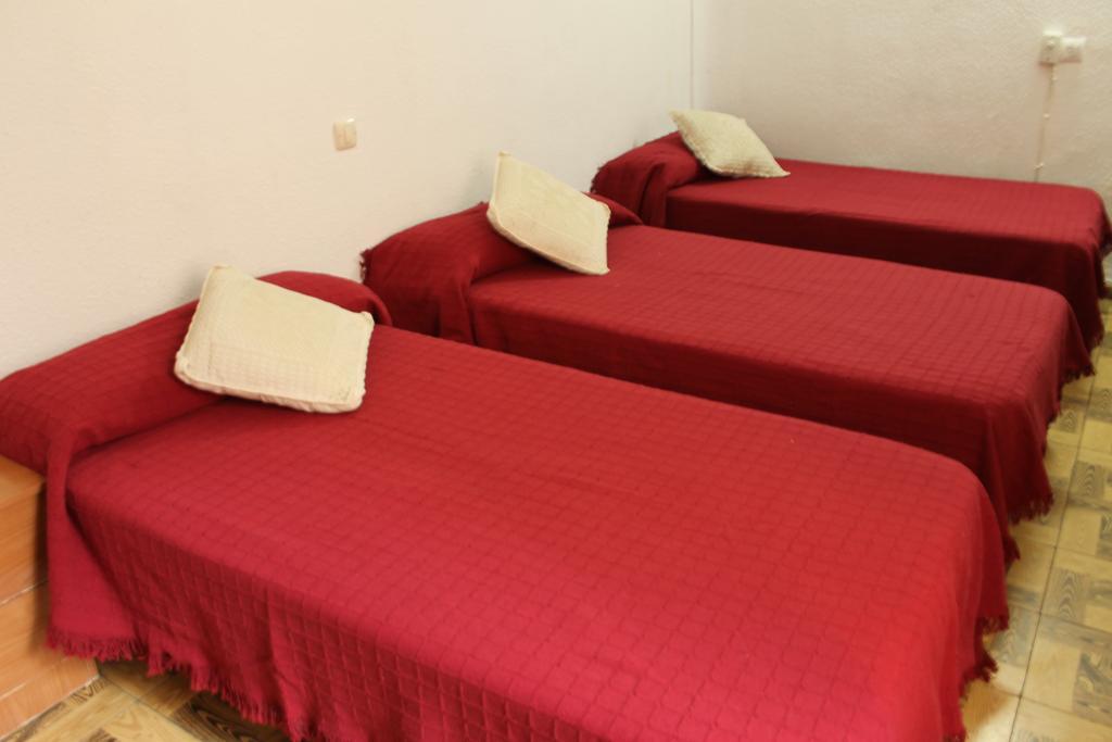 Hostal Xucar Madrid Chambre photo