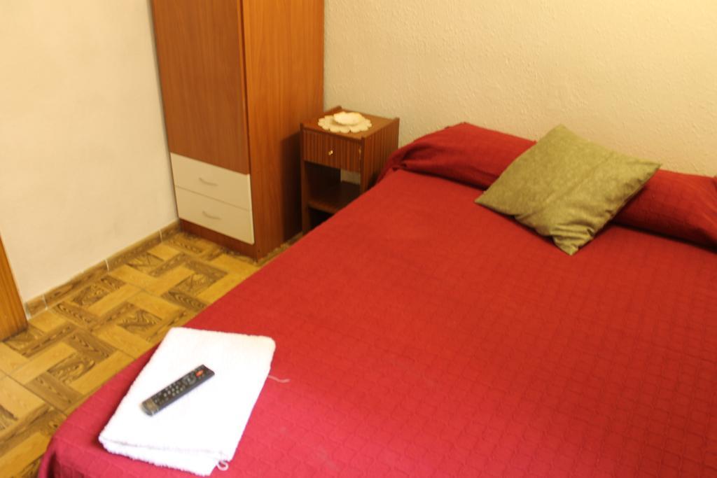 Hostal Xucar Madrid Chambre photo