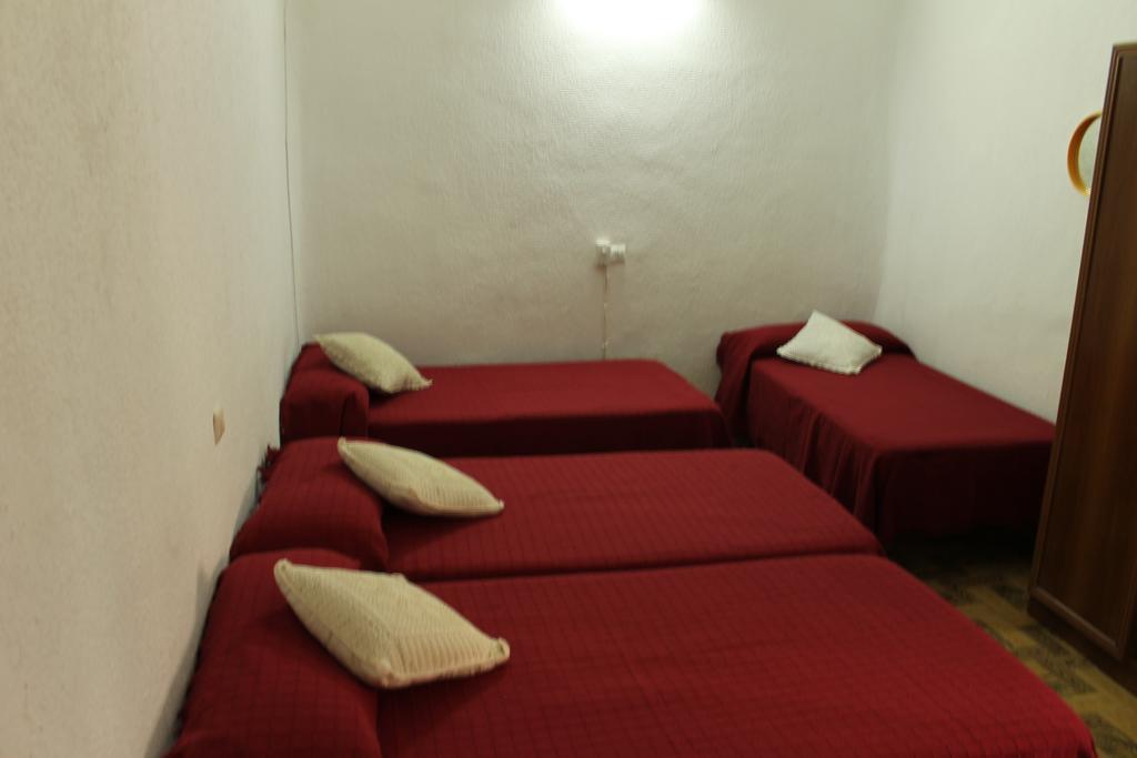 Hostal Xucar Madrid Chambre photo