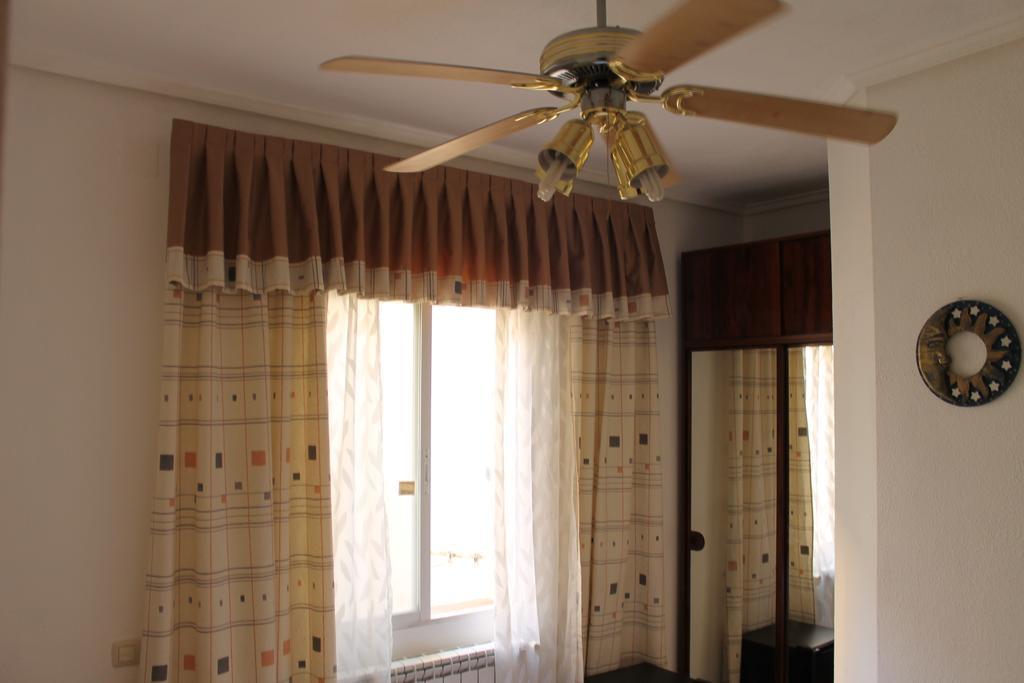Hostal Xucar Madrid Chambre photo