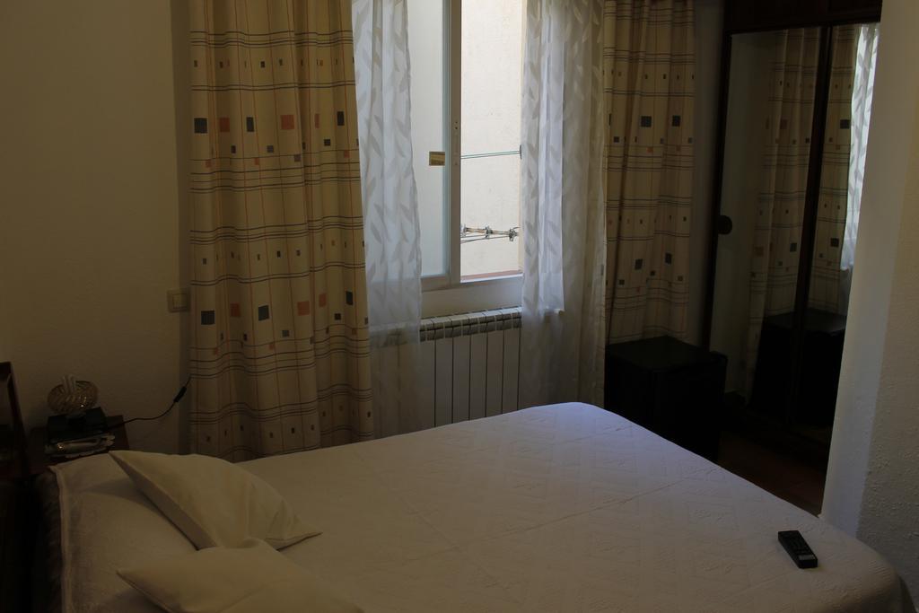 Hostal Xucar Madrid Chambre photo